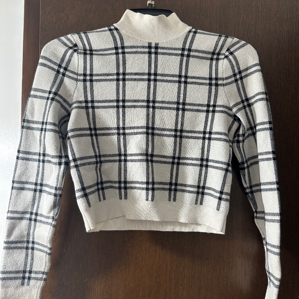 Abercombrie sweater